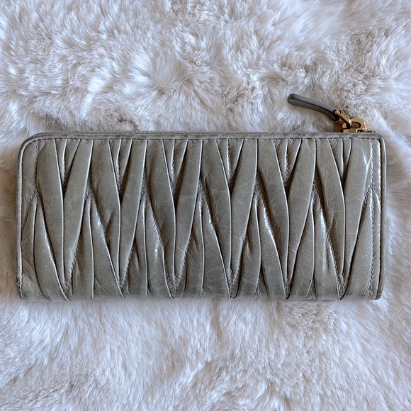 Miu Miu Matelasse Half Zip Long Wallet in Light Gray - Picture 6 of 15